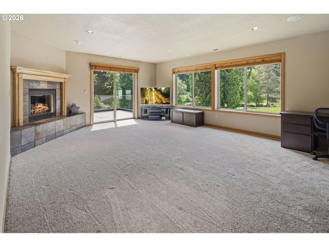 4911 Ne SALMON CREEK St, Vancouver, WA 98686