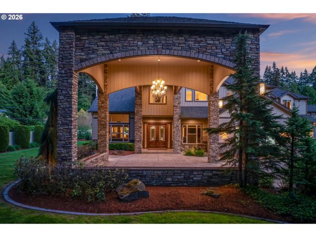4911 Ne SALMON CREEK St, Vancouver, WA 98686