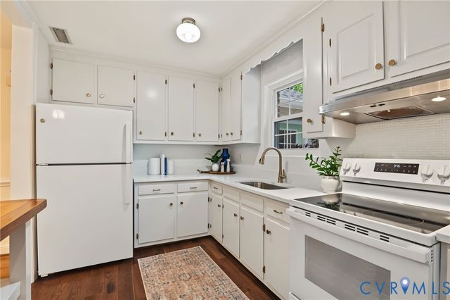 3353 Warner Rd, Richmond, VA 23225