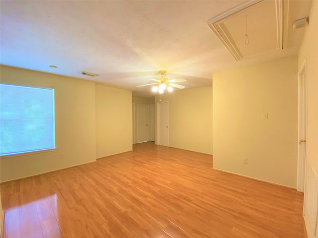 8026 Golf Green Circle, Houston, TX 77036