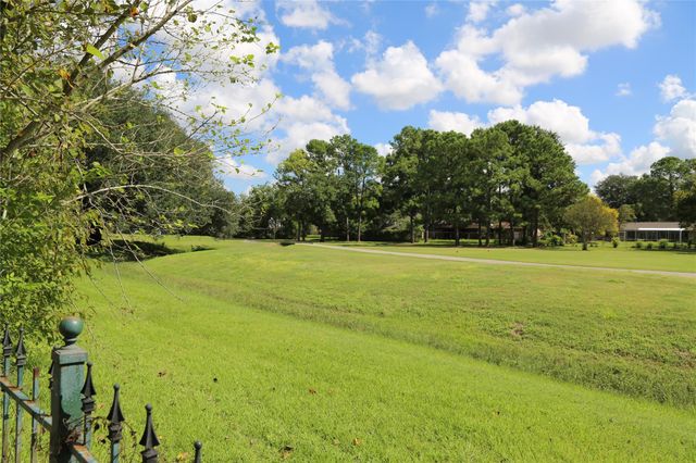 8026 Golf Green Circle, Houston, TX 77036