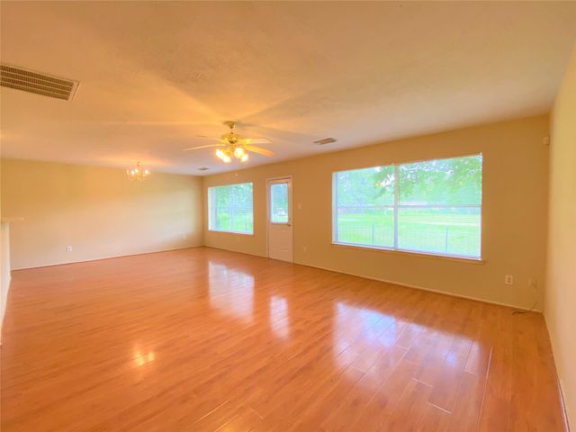 8026 Golf Green Circle, Houston, TX 77036