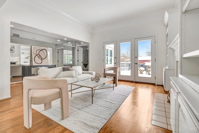 8837 Montgomery Road, Sycamore Twp, OH 45236