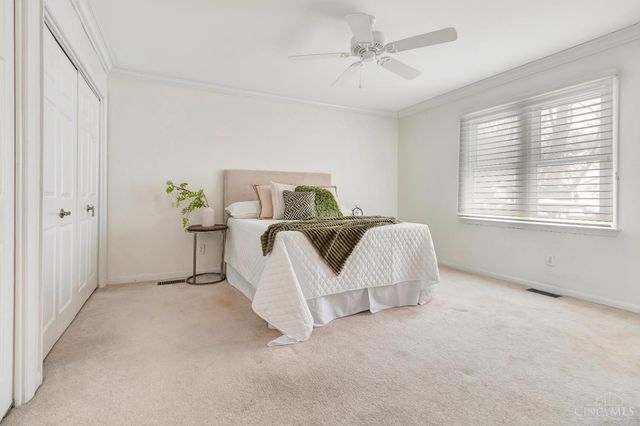 8837 Montgomery Road, Sycamore Twp, OH 45236