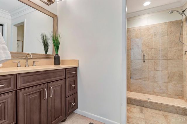 8837 Montgomery Road, Sycamore Twp, OH 45236