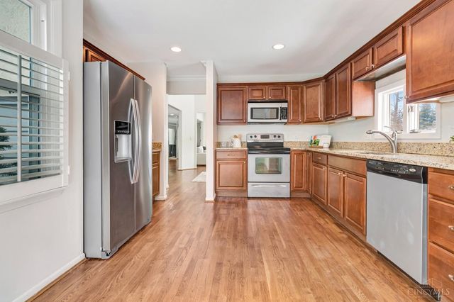 8837 Montgomery Road, Sycamore Twp, OH 45236