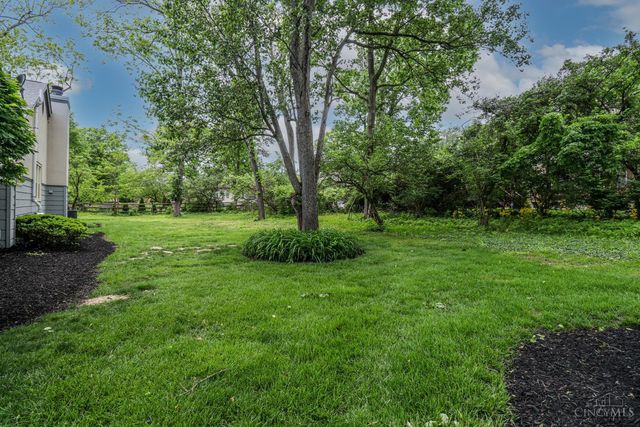 8837 Montgomery Road, Sycamore Twp, OH 45236