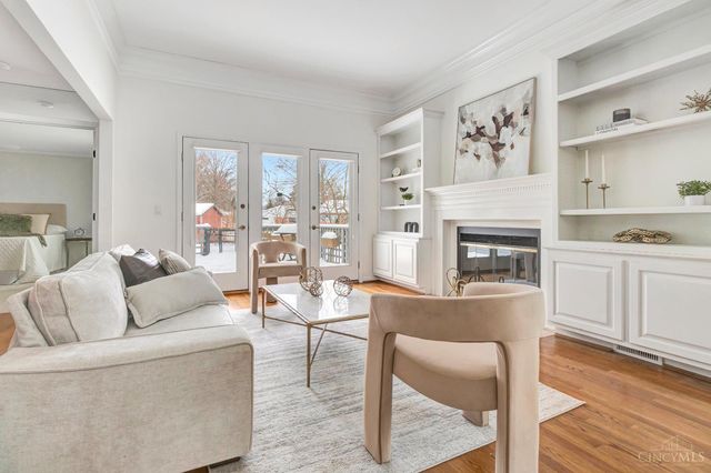 8837 Montgomery Road, Sycamore Twp, OH 45236