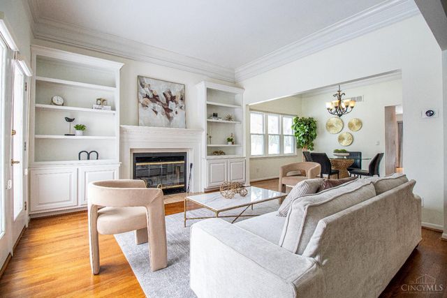 8837 Montgomery Road, Sycamore Twp, OH 45236