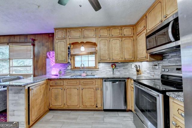 3900 Greystone Court W, Stone Mountain, GA 30083