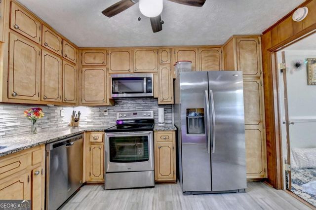 3900 Greystone Court W, Stone Mountain, GA 30083