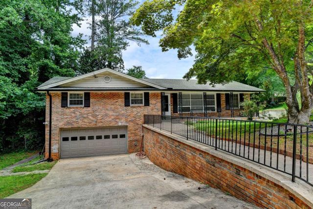 3900 Greystone Court W, Stone Mountain, GA 30083