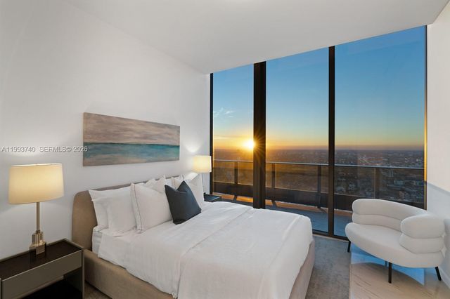 1000 Brickell Plz UPH6202, Miami, FL 33131