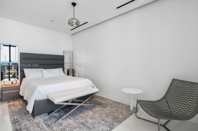 1000 Brickell Plz UPH6202, Miami, FL 33131