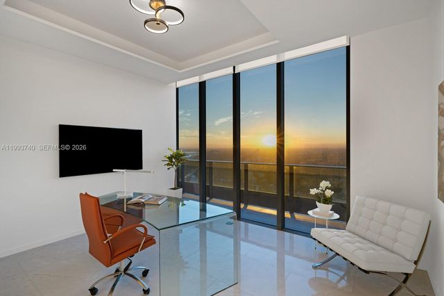 1000 Brickell Plz UPH6202, Miami, FL 33131