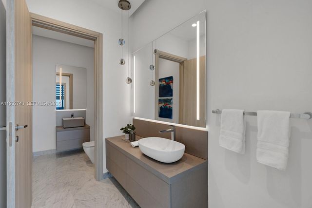 1000 Brickell Plz UPH6202, Miami, FL 33131