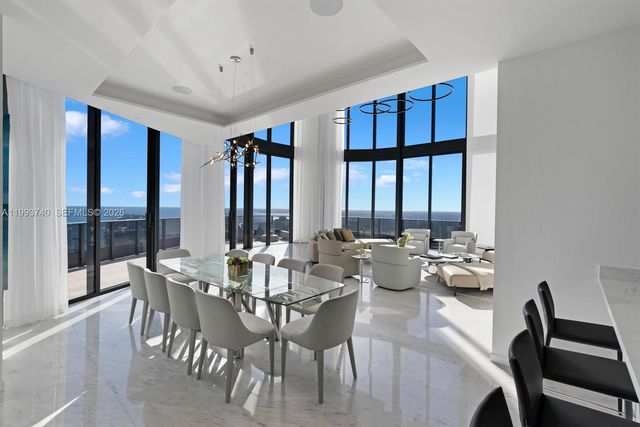 1000 Brickell Plz UPH6202, Miami, FL 33131