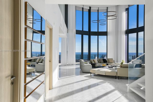 1000 Brickell Plz UPH6202, Miami, FL 33131