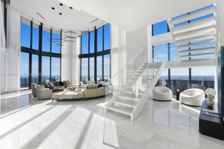 1000 Brickell Plz UPH6202, Miami, FL 33131