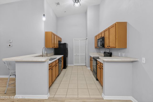 3690 KIRKPATRICK Circle 7-12, Jacksonville, FL 32210