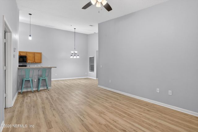 3690 KIRKPATRICK Circle 7-12, Jacksonville, FL 32210