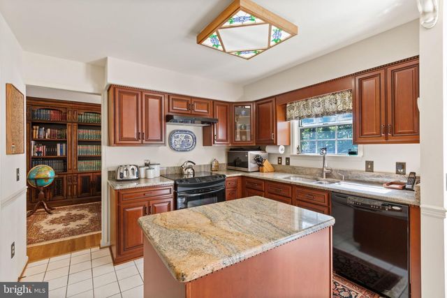 5 LAWHORN RD, Stafford, VA 22554