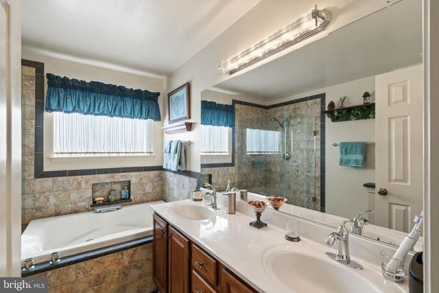 5 LAWHORN RD, Stafford, VA 22554