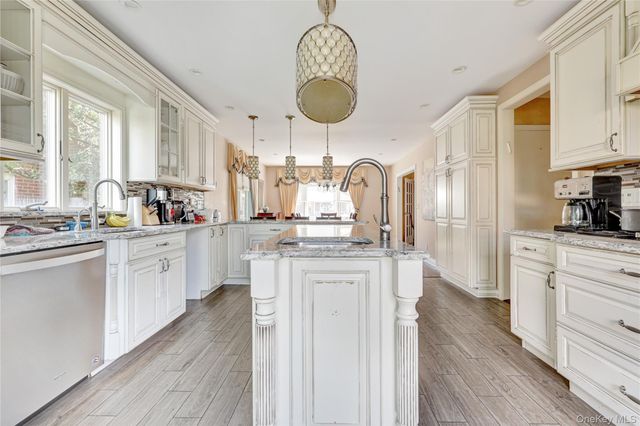 69 W Penn Street, Long Beach, NY 11561
