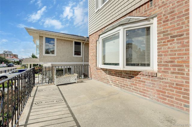 69 W Penn Street, Long Beach, NY 11561