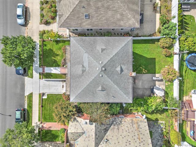 69 W Penn Street, Long Beach, NY 11561
