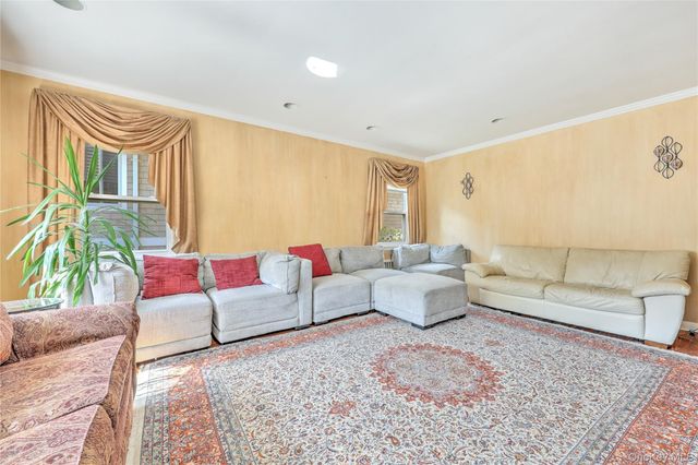 69 W Penn Street, Long Beach, NY 11561