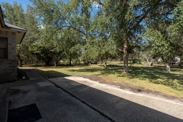 740 Coyote RUN, New Braunfels, TX 78132