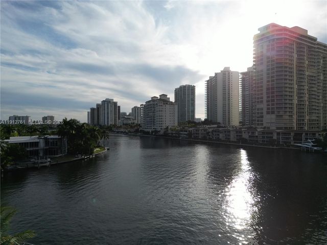 363 Centre Is, Golden Beach, FL 33160