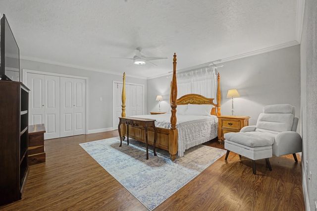 221 North Lake Drive, Winnie, TX 77665