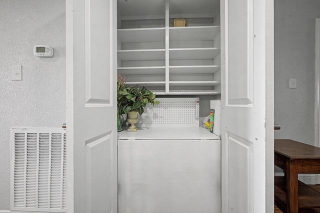 221 North Lake Drive, Winnie, TX 77665