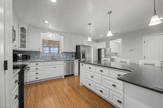 221 North Lake Drive, Winnie, TX 77665