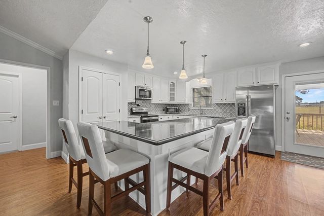 221 North Lake Drive, Winnie, TX 77665