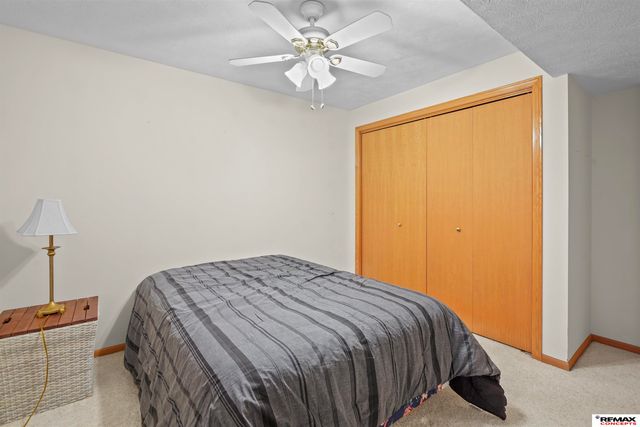 8105 Cheney Ridge Road, Lincoln, NE 68516