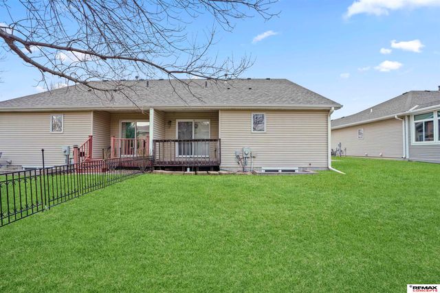 8105 Cheney Ridge Road, Lincoln, NE 68516