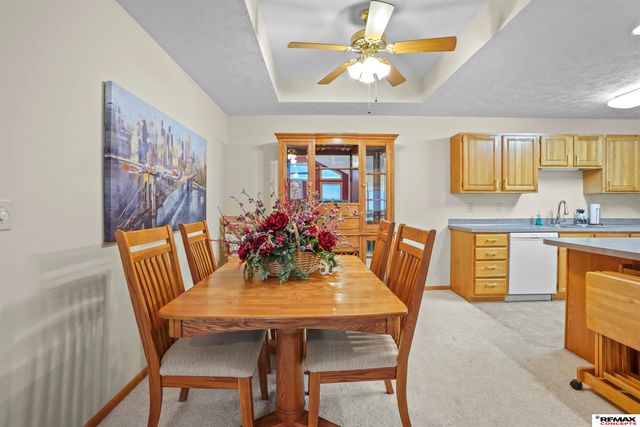 8105 Cheney Ridge Road, Lincoln, NE 68516