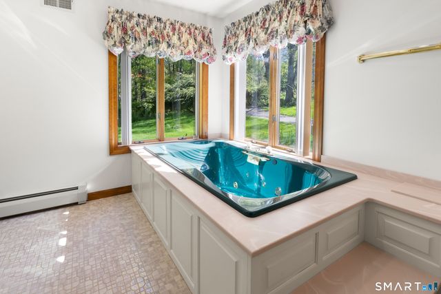 81 Anderson Road, Pomfret, CT 06259