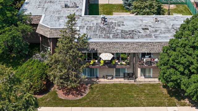 3N550 CROWN Road 10, Elmhurst, IL 60126