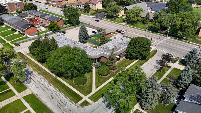 3N550 CROWN Road 10, Elmhurst, IL 60126