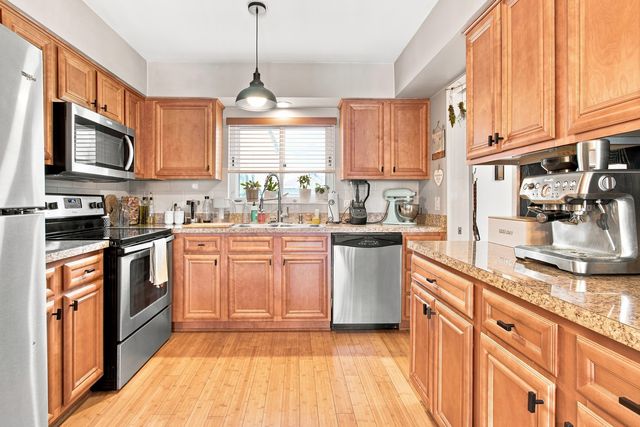 3N550 CROWN Road 10, Elmhurst, IL 60126