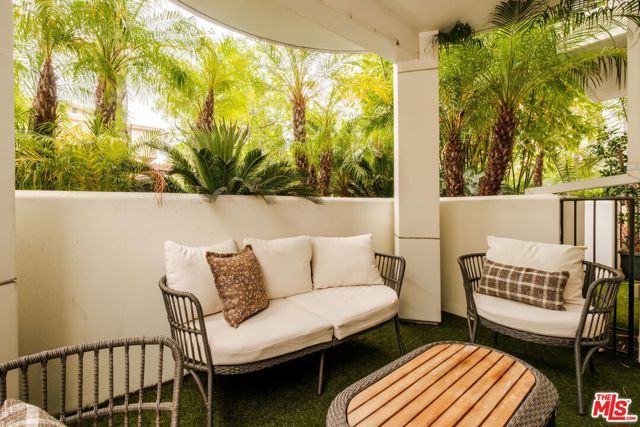 5253 Vantage Avenue 105, Valley Village, CA 91607