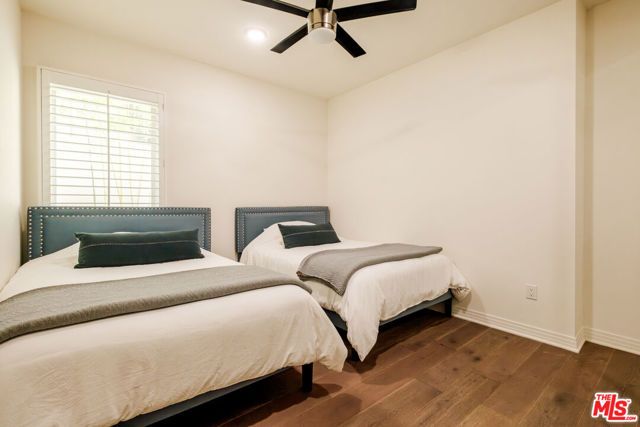5253 Vantage Avenue 105, Valley Village, CA 91607
