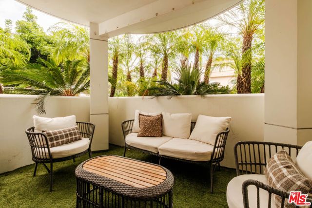 5253 Vantage Avenue 105, Valley Village, CA 91607