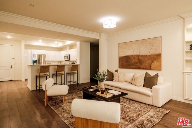 5253 Vantage Avenue 105, Valley Village, CA 91607