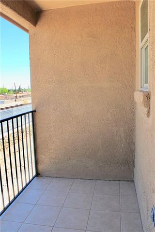 545 East Road F, El Paso, TX 79915
