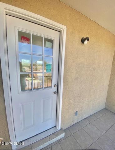545 East Road F, El Paso, TX 79915